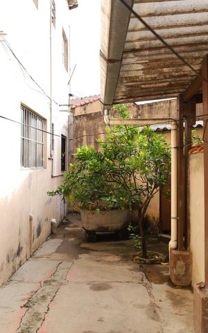 Casa à venda com 320m², 2 quartos e 3 vagasCasa 1 - Área de Serviço