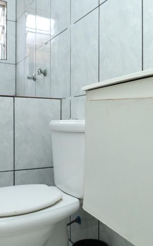 Casa à venda com 320m², 2 quartos e 3 vagasCasa 2 - Banheiro 2