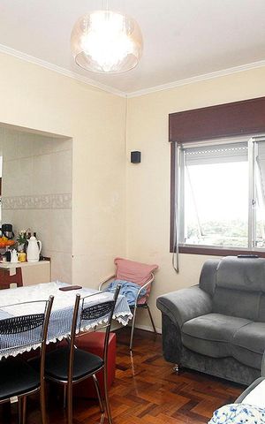 Apartamento à venda com 80m², 2 quartos e sem vagaSala