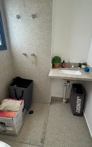 Apartamento para alugar com 346m², 3 quartos e 3 vagasBanheiro da Suíte 1