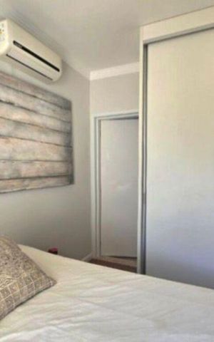 Casa de condomínio à venda com 253m², 3 quartos e 2 vagas