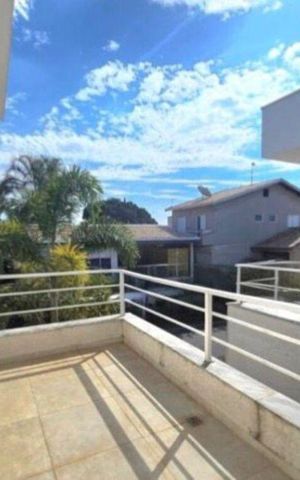 Casa de condomínio à venda com 253m², 3 quartos e 2 vagas