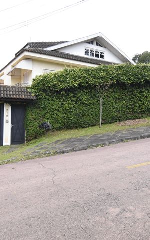 Casa à venda com 432m², 3 quartos e 5 vagasFachada