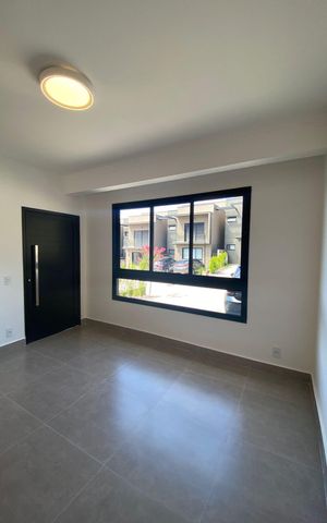 Casa de condomínio à venda com 141m², 3 quartos e 2 vagas