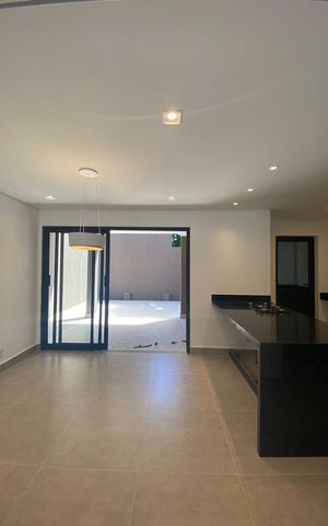 Casa de condomínio à venda com 141m², 3 quartos e 2 vagas