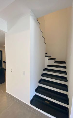 Casa de condomínio à venda com 141m², 3 quartos e 2 vagas