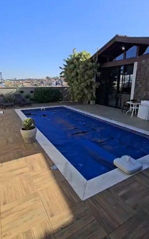 Casa de condomínio à venda com 265m², 3 quartos e 4 vagas