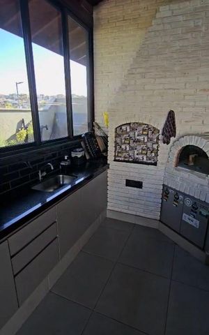 Casa de condomínio à venda com 265m², 3 quartos e 4 vagas