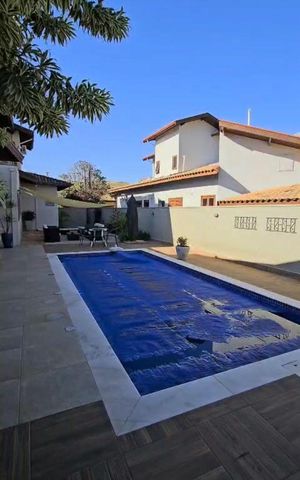 Casa de condomínio à venda com 265m², 3 quartos e 4 vagas