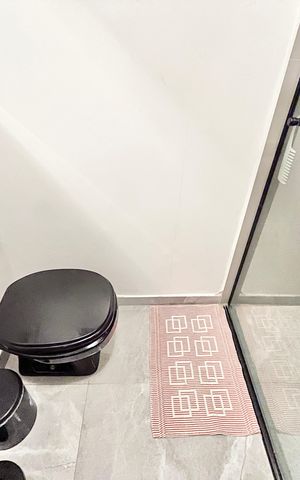 Casa à venda com 70m², 2 quartos e sem vaga Casa à venda com 70m², 2 quartos e sem vagaBanheiro