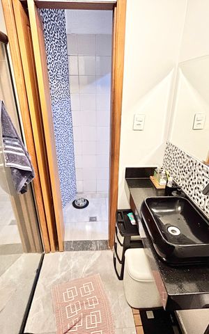 Casa à venda com 70m², 2 quartos e sem vaga Casa à venda com 70m², 2 quartos e sem vagaBanheiro