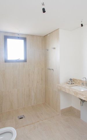 Apartamento à venda com 165m², 3 quartos e 2 vagas Apartamento à venda com 165m², 3 quartos e 2 vagasBanheiro da Suíte