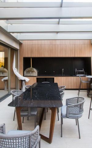 Apartamento à venda com 165m², 3 quartos e 2 vagas Apartamento à venda com 165m², 3 quartos e 2 vagasÁrea comum