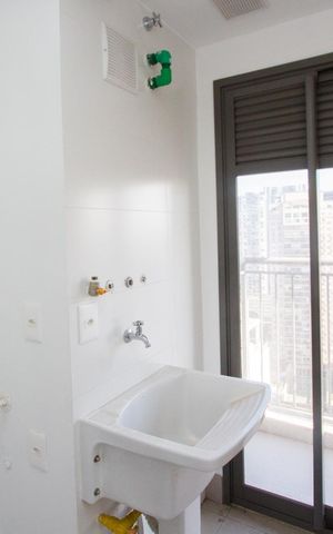 Apartamento à venda com 165m², 3 quartos e 2 vagas Apartamento à venda com 165m², 3 quartos e 2 vagasÁrea de serviço