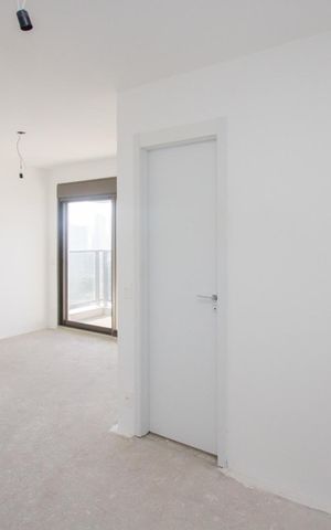 Apartamento à venda com 165m², 3 quartos e 2 vagas Apartamento à venda com 165m², 3 quartos e 2 vagasSuíte