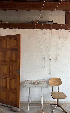 Casa à venda com 278m², 4 quartos e 2 vagas