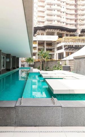 Studio à venda com 25m², 1 quarto e 1 vaga Studio à venda com 25m², 1 quarto e 1 vagaPiscina