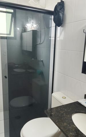 Apartamento à venda com 81m², 2 quartos e 2 vagasBanheiro da Suíte