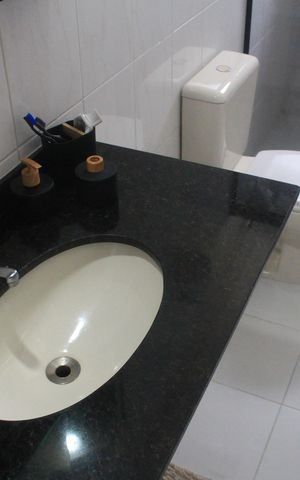 Apartamento à venda com 81m², 2 quartos e 2 vagasBanheiro