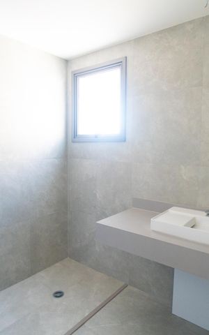 Apartamento à venda com 141m², 3 quartos e 2 vagas Apartamento à venda com 141m², 3 quartos e 2 vagasBanheiro da Suíte 1