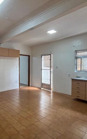 Casa para alugar com 210m², 1 quarto e 1 vaga Casa para alugar com 210m², 1 quarto e 1 vagaCozinha
