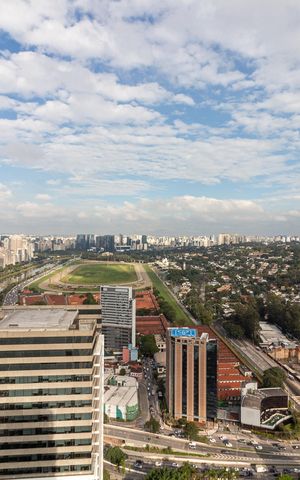 Apartamento à venda com 87m², 2 quartos e 1 vaga Apartamento à venda com 87m², 2 quartos e 1 vagaVista