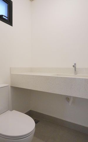 Casa à venda com 130m², 2 quartos e 1 vagaLavabo