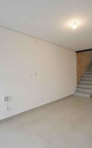 Casa à venda com 130m², 2 quartos e 1 vagaSala