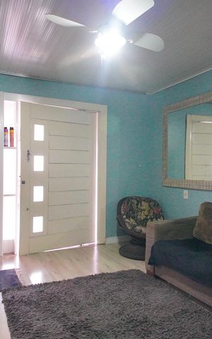 Casa à venda com 200m², 3 quartos e 2 vagasSala