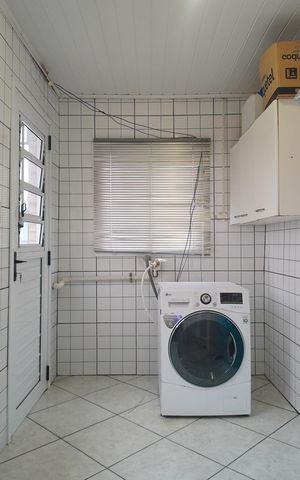 Casa à venda com 200m², 3 quartos e 2 vagasÁrea de Serviço