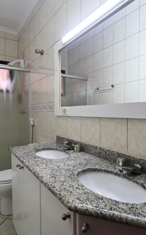 Apartamento à venda com 107m², 3 quartos e 3 vagas Apartamento à venda com 107m², 3 quartos e 3 vagasBanheiro