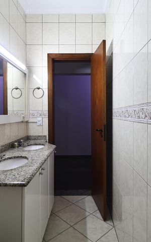 Apartamento à venda com 107m², 3 quartos e 3 vagas Apartamento à venda com 107m², 3 quartos e 3 vagasBanheiro