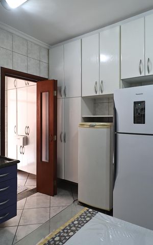 Apartamento à venda com 107m², 3 quartos e 3 vagas Apartamento à venda com 107m², 3 quartos e 3 vagasCozinha