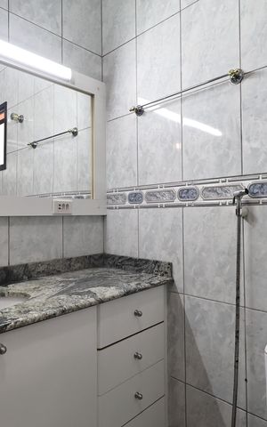 Apartamento à venda com 107m², 3 quartos e 3 vagas Apartamento à venda com 107m², 3 quartos e 3 vagasBanheiro da suíte