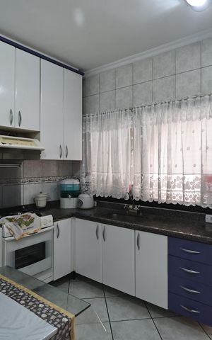 Apartamento à venda com 107m², 3 quartos e 3 vagas Apartamento à venda com 107m², 3 quartos e 3 vagasCozinha