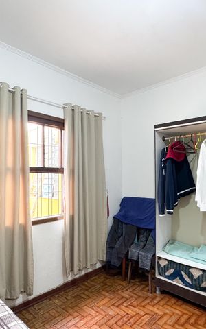 Casa à venda com 2700m², 4 quartos e 2 vagas Casa à venda com 2700m², 4 quartos e 2 vagasQuarto 2 - Casa 1