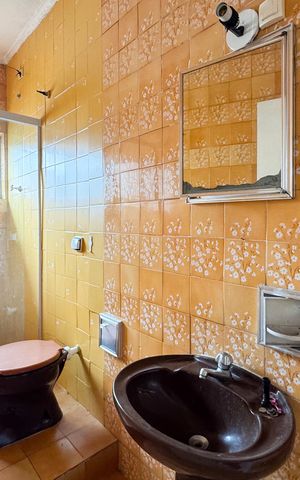Casa à venda com 2700m², 4 quartos e 2 vagas Casa à venda com 2700m², 4 quartos e 2 vagasBanheiro Social - Casa 2