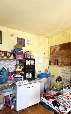 Casa à venda com 2700m², 4 quartos e 2 vagas Casa à venda com 2700m², 4 quartos e 2 vagasQuarto de Serviço