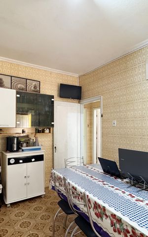 Casa à venda com 2700m², 4 quartos e 2 vagas Casa à venda com 2700m², 4 quartos e 2 vagasCozinha - Casa 1