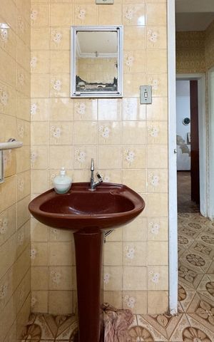 Casa à venda com 2700m², 4 quartos e 2 vagas Casa à venda com 2700m², 4 quartos e 2 vagasBanheiro Social - Casa 1