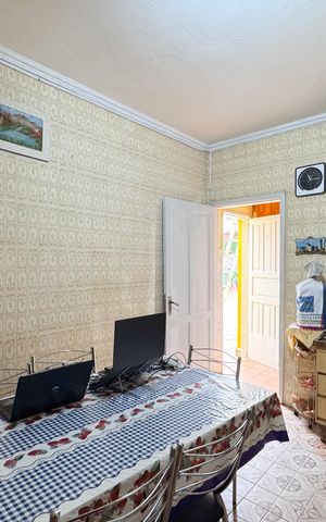 Casa à venda com 2700m², 4 quartos e 2 vagas Casa à venda com 2700m², 4 quartos e 2 vagasCozinha - Casa 1