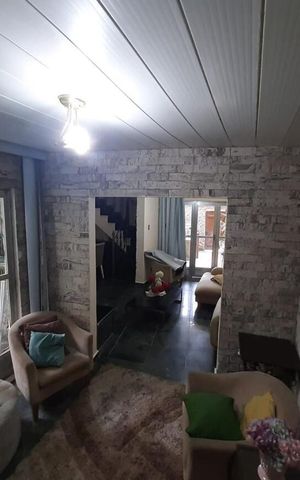 Casa para alugar com 200m², 3 quartos e 3 vagas Casa para alugar com 200m², 3 quartos e 3 vagasSala