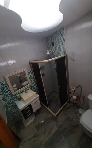 Casa para alugar com 200m², 3 quartos e 3 vagas Casa para alugar com 200m², 3 quartos e 3 vagasBanheiro