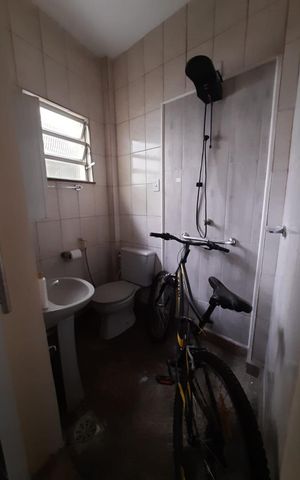 Casa para alugar com 200m², 3 quartos e 3 vagas Casa para alugar com 200m², 3 quartos e 3 vagasBanheiro