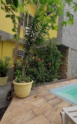 Casa para alugar com 200m², 3 quartos e 3 vagas Casa para alugar com 200m², 3 quartos e 3 vagasÁrea externa