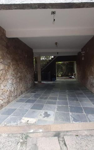 Casa para alugar com 200m², 3 quartos e 3 vagas Casa para alugar com 200m², 3 quartos e 3 vagasÁrea externa