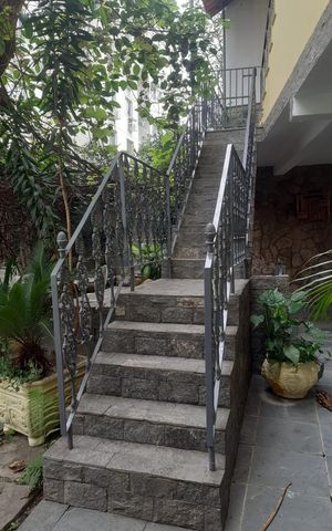 Casa para alugar com 200m², 3 quartos e 3 vagas Casa para alugar com 200m², 3 quartos e 3 vagasÁrea externa