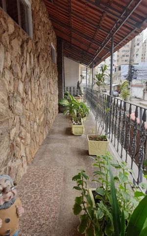 Casa para alugar com 200m², 3 quartos e 3 vagas Casa para alugar com 200m², 3 quartos e 3 vagasÁrea externa