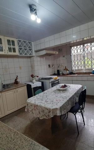 Casa para alugar com 200m², 3 quartos e 3 vagas Casa para alugar com 200m², 3 quartos e 3 vagasCozinha