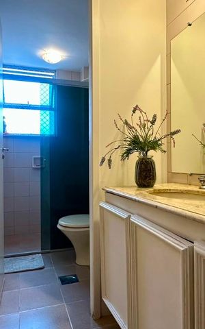 Apartamento à venda com 380m², 4 quartos e 3 vagas Apartamento à venda com 380m², 4 quartos e 3 vagasBanheiro